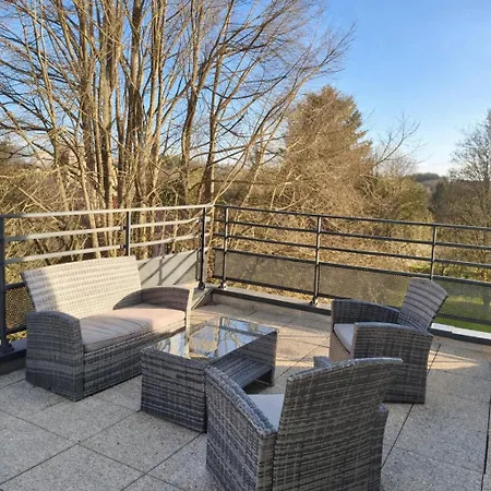 Duplex Familial Lumineux Avec Grande Terrasse *