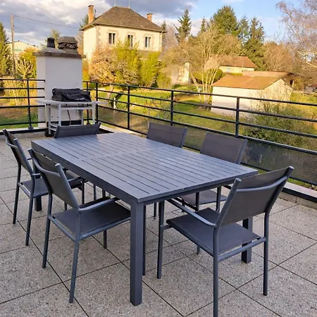 Duplex Familial Lumineux Avec Grande Terrasse Le Rouget