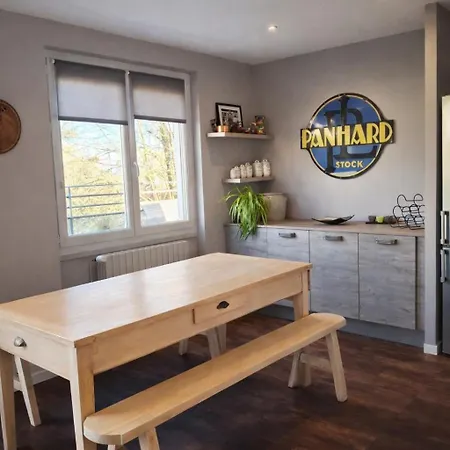 Duplex Familial Lumineux Avec Grande Terrasse *